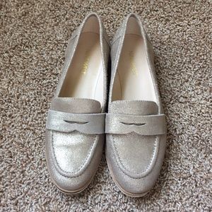 Gold leather loafer by Nine West sz 7.5